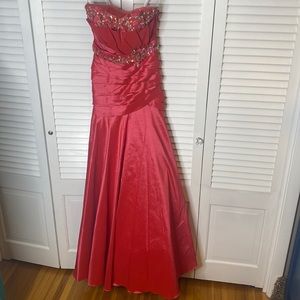 Riva Designs Red Strapless Prom Dress